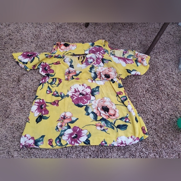 Floral cold shoulder top - Picture 8 of 8